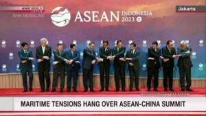 【毎日1分！時事英語 from NHK World】   China's premier tells ASEAN leaders dialogue key to settle issues with Beijing  中国首相、ASEAN首脳らに対し、中国との問題解決には対話が鍵となると語る