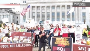 【毎日1分!時事英語 from NHK World】US government shutdown threatens critical food aid  米国政府閉鎖で重要な食糧援助が脅かされる  messageImage_1761979567477