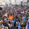 「戦争やめ国民の生活救え！」　欧州各地でEU、NATO抗議デモが多発　燃料高騰で「凍え